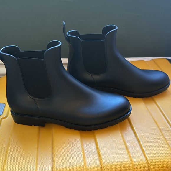 Black rain boots size 39 | women’s 8.5 - Picture 2 of 5